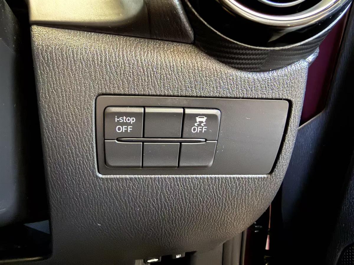 2017 Mazda Demio thumbnail