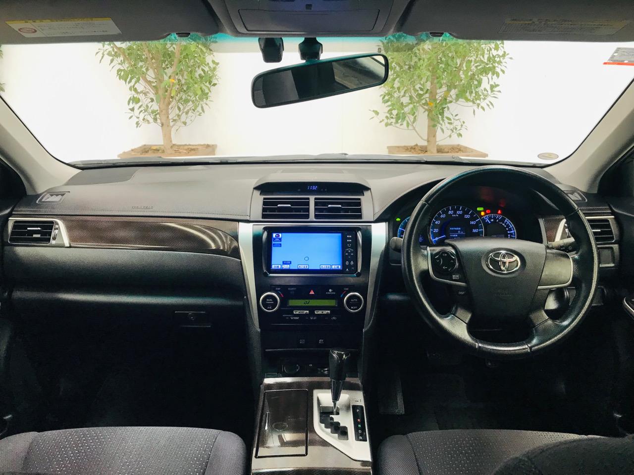 2012 Toyota Camry thumbnail