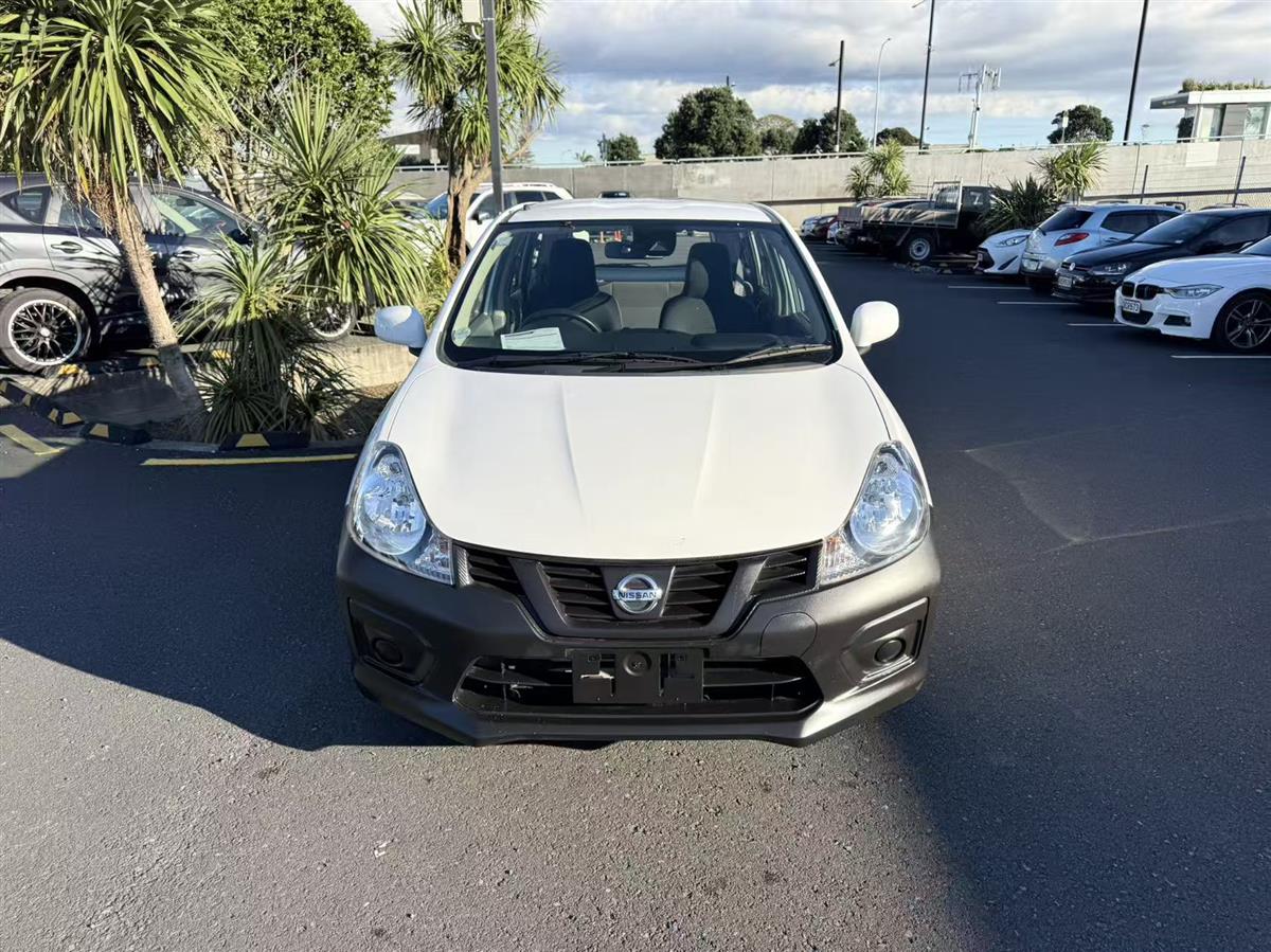 2021 Nissan AD thumbnail