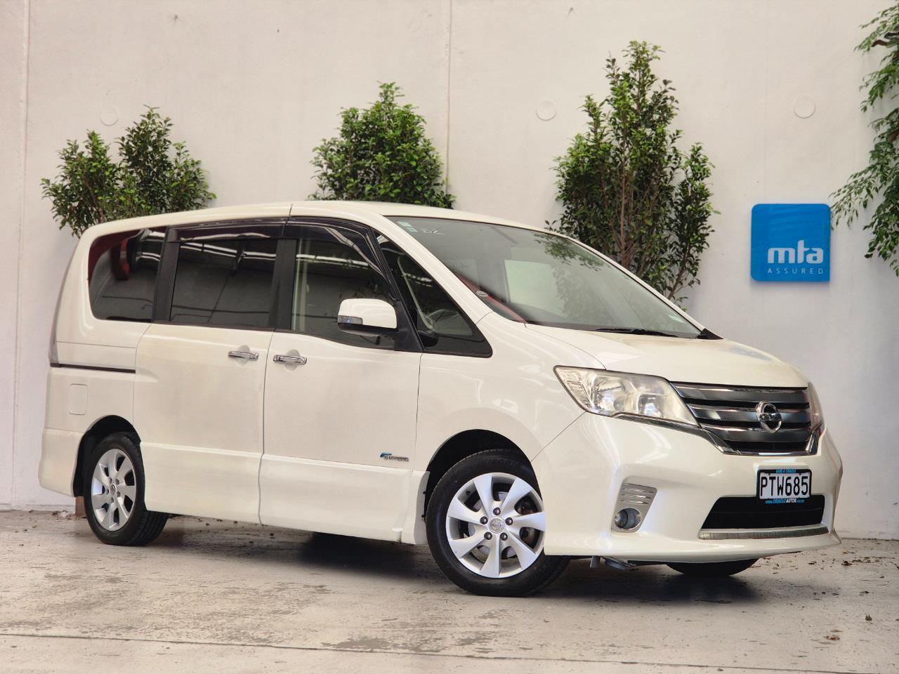 2013 Nissan Serena thumbnail