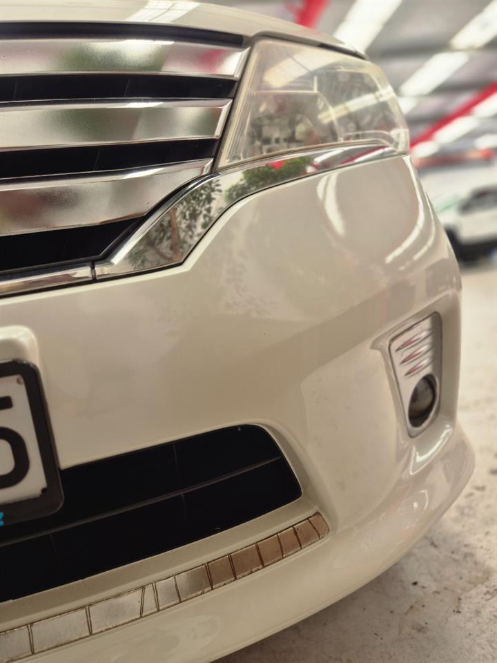 2013 Nissan Serena thumbnail