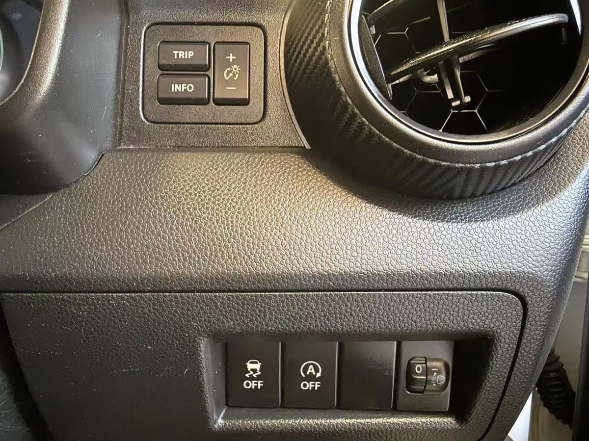 2018 Suzuki Ignis thumbnail