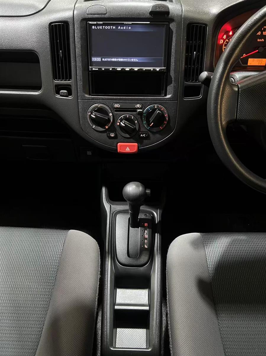 2021 Nissan AD thumbnail