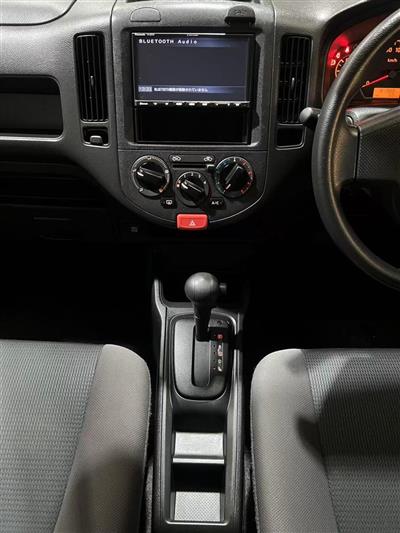 2021 Nissan AD thumbnail