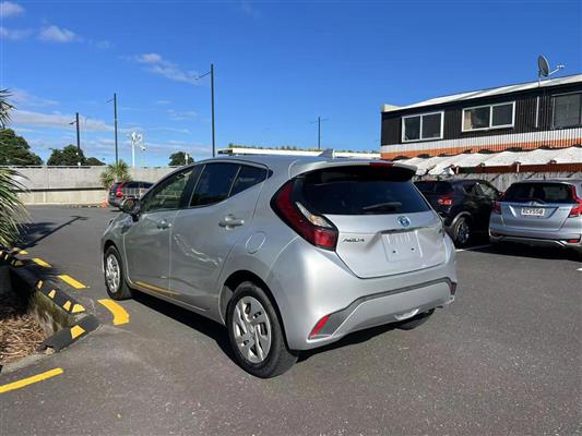 2022 Toyota Aqua thumbnail