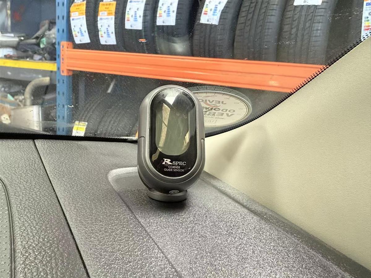 2020 Nissan AD thumbnail