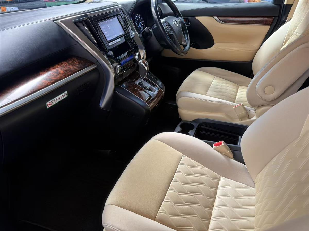 2018 Toyota Vellfire thumbnail