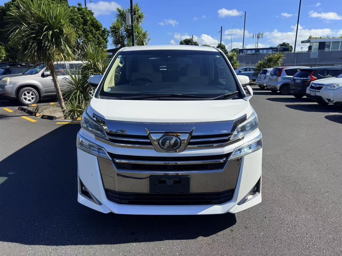 2018 Toyota Vellfire thumbnail