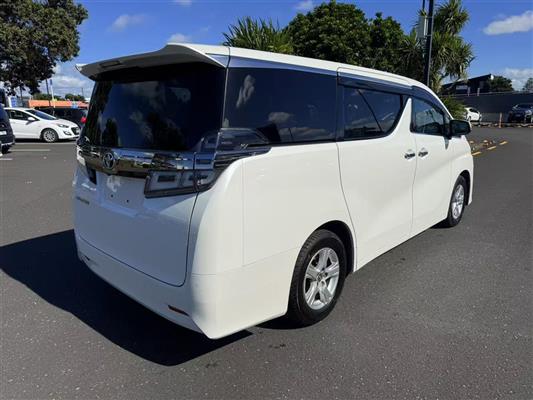 2018 Toyota Vellfire thumbnail