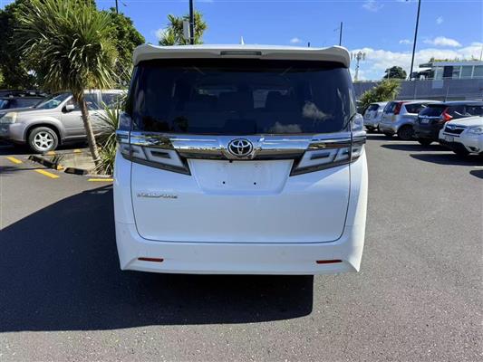 2018 Toyota Vellfire thumbnail