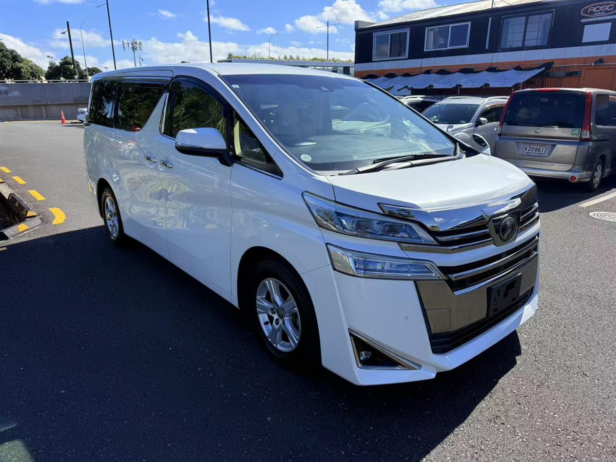 2018 Toyota Vellfire thumbnail