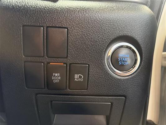 2018 Toyota Vellfire thumbnail