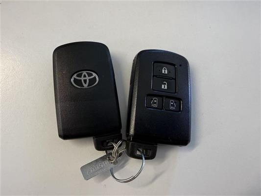 2018 Toyota Vellfire thumbnail