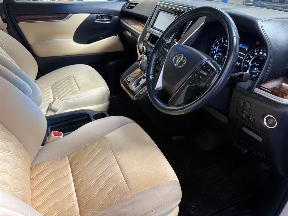 2018 Toyota Vellfire thumbnail