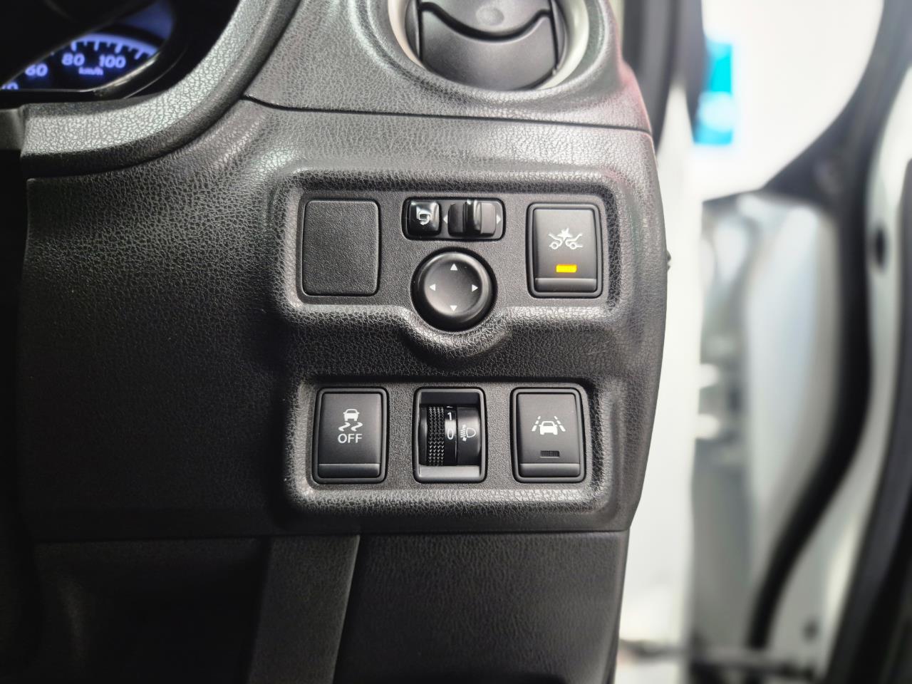 2014 Nissan Note thumbnail
