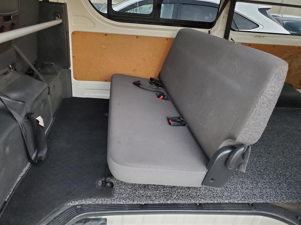 2020 Toyota Hiace thumbnail