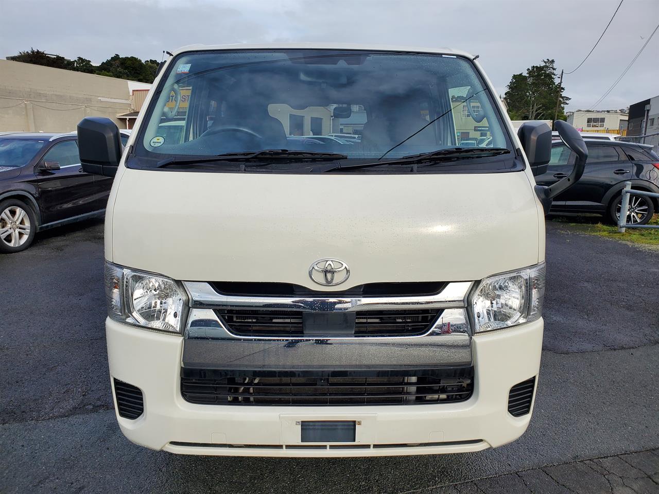 2020 Toyota Hiace thumbnail