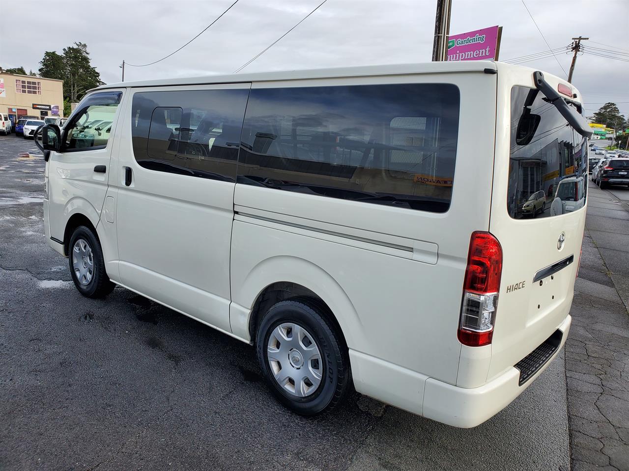 2020 Toyota Hiace thumbnail