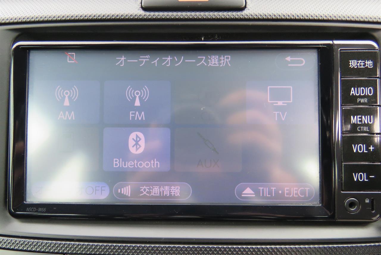 2017 Toyota Corolla thumbnail