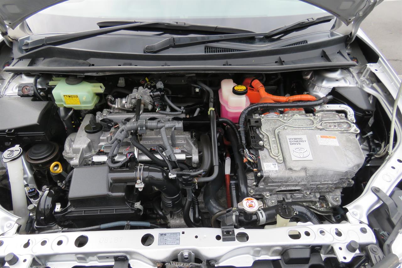 2017 Toyota Corolla thumbnail