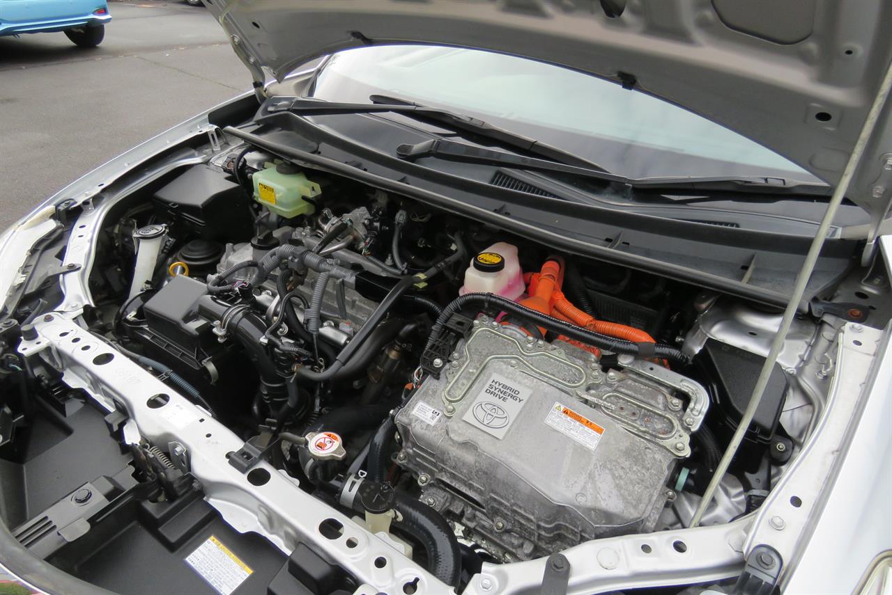 2017 Toyota Corolla thumbnail