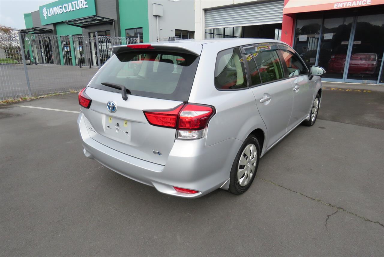 2017 Toyota Corolla thumbnail