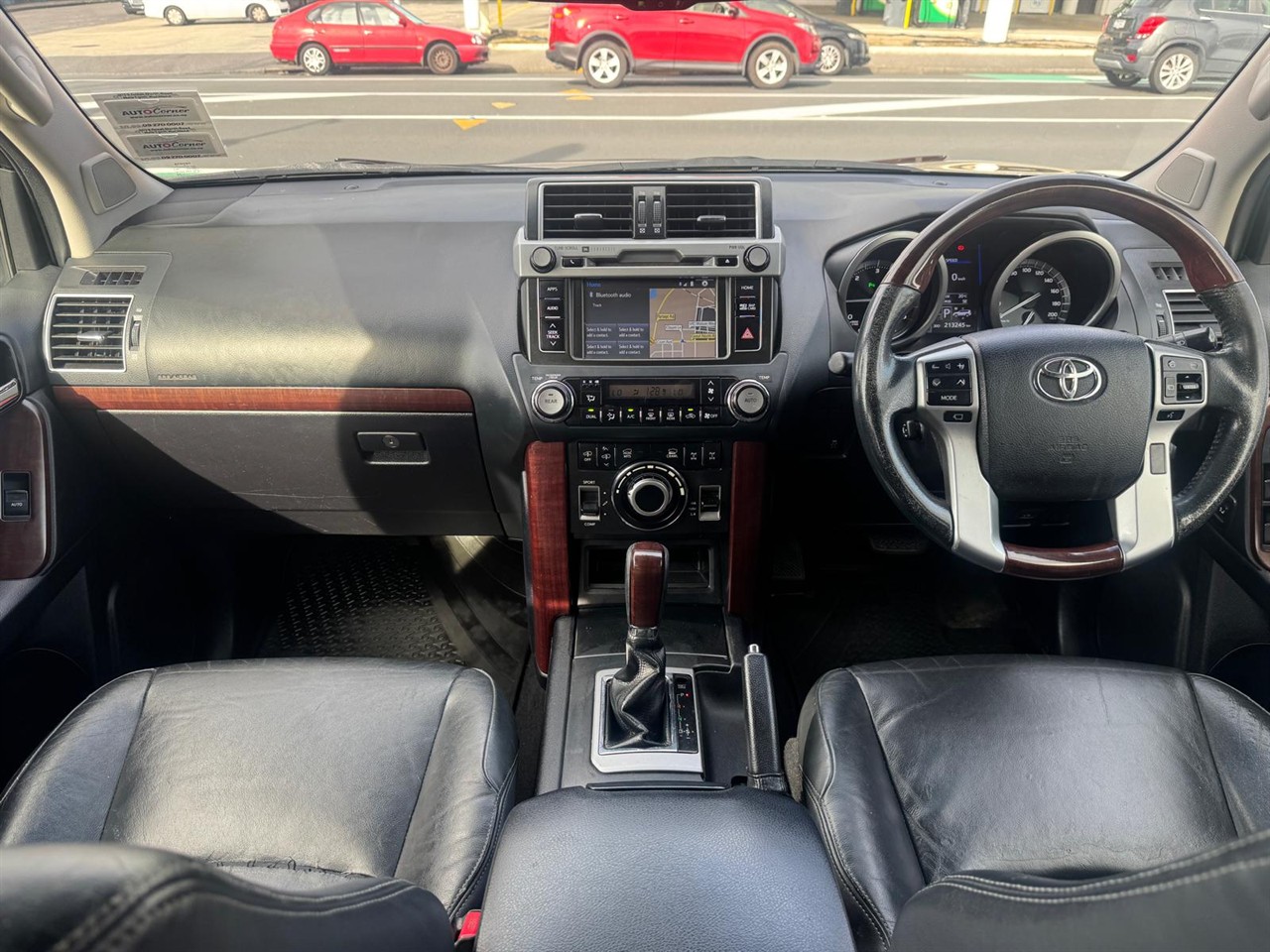2015 Toyota Land thumbnail