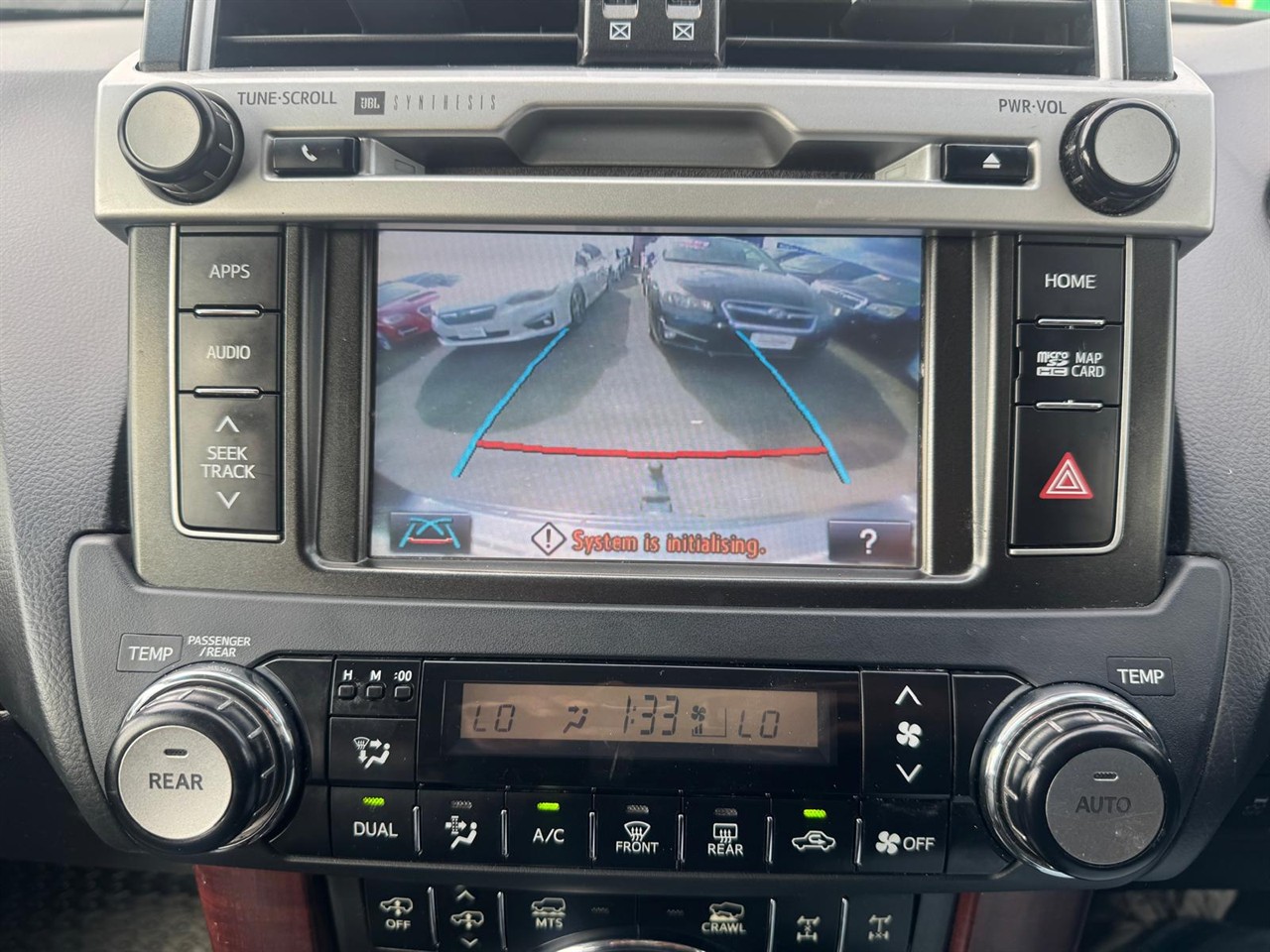 2015 Toyota Land thumbnail