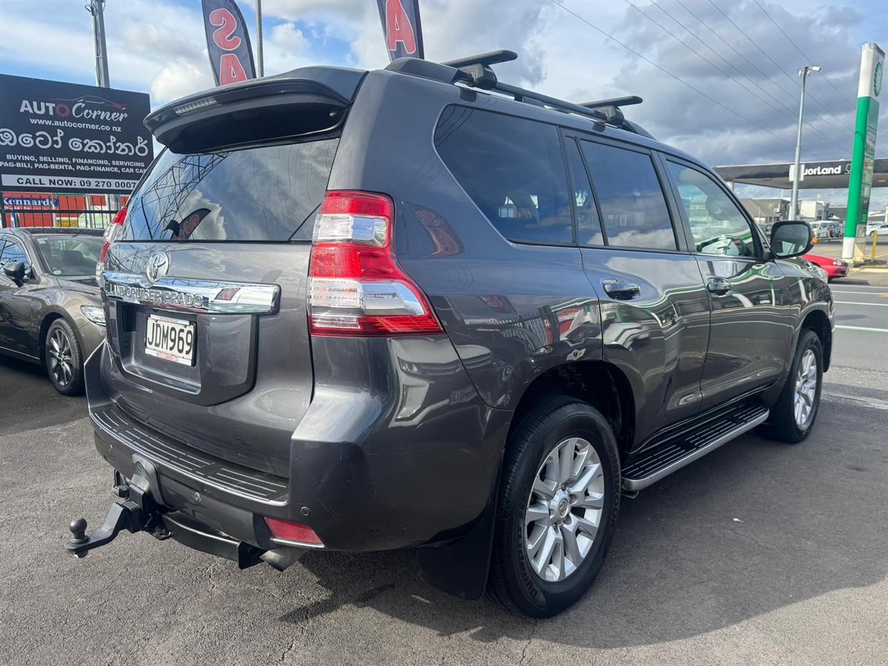 2015 Toyota Land thumbnail