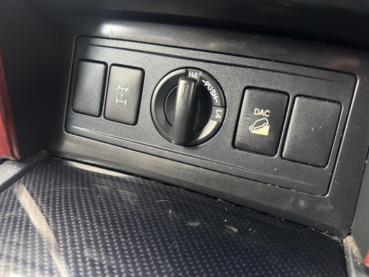 2016 Toyota Land thumbnail