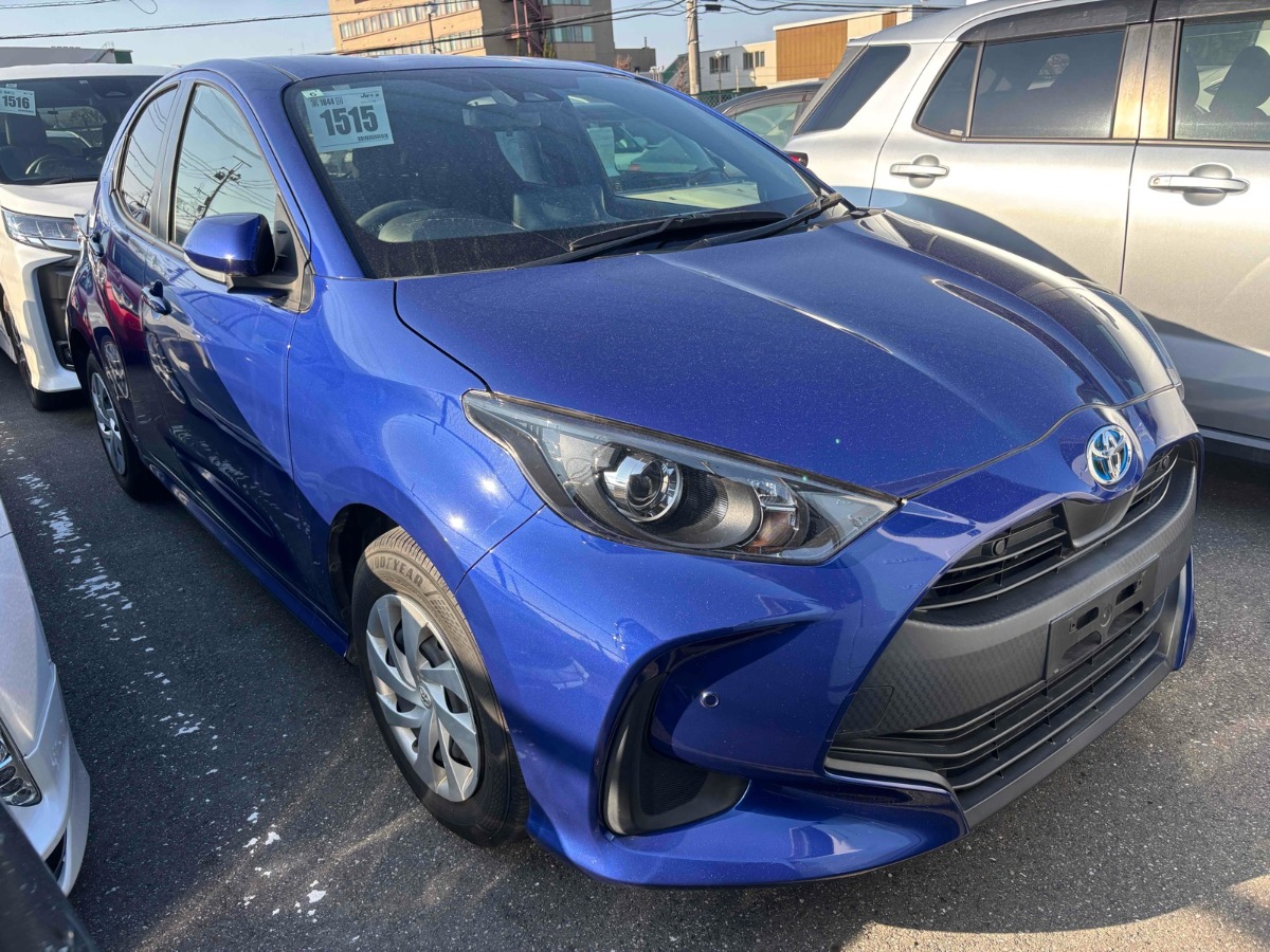 2021 Toyota Yaris thumbnail