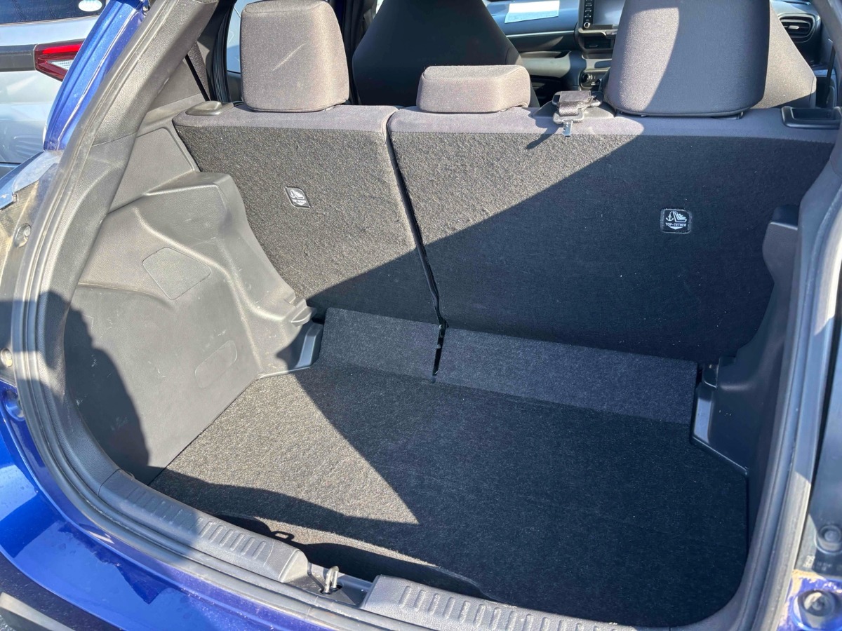 2021 Toyota Yaris thumbnail