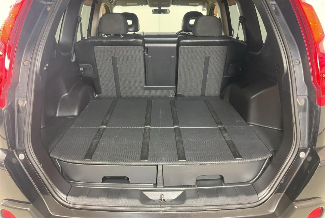 2010 Nissan X-Trail thumbnail