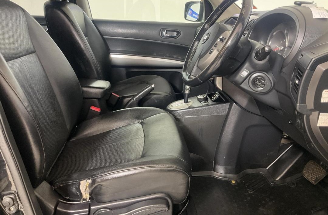2010 Nissan X-Trail thumbnail