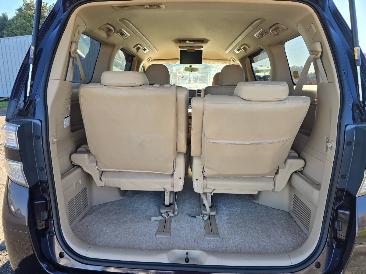 2012 Toyota Vellfire thumbnail