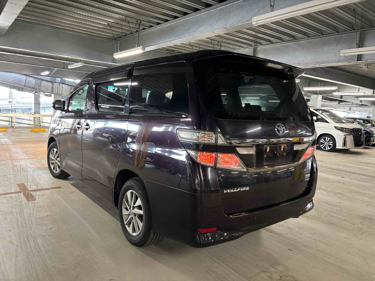 2012 Toyota Vellfire thumbnail