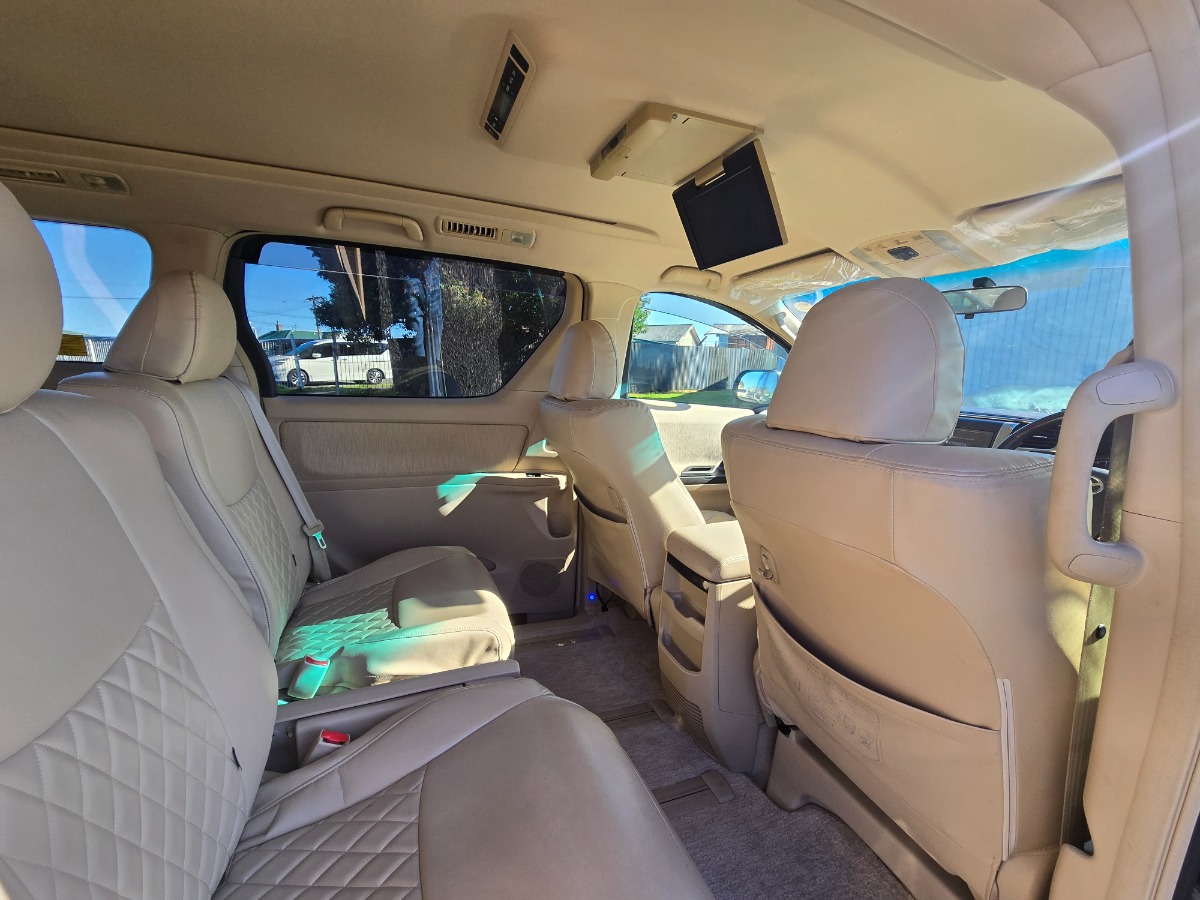 2012 Toyota Vellfire thumbnail