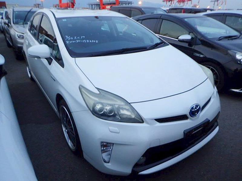2012 Toyota Prius thumbnail