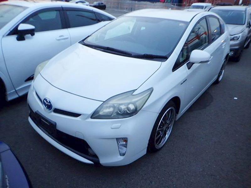 2012 Toyota Prius thumbnail
