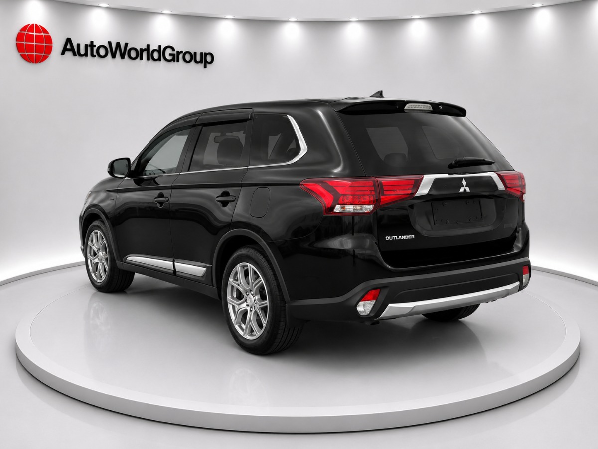 2016 Mitsubishi Outlander thumbnail