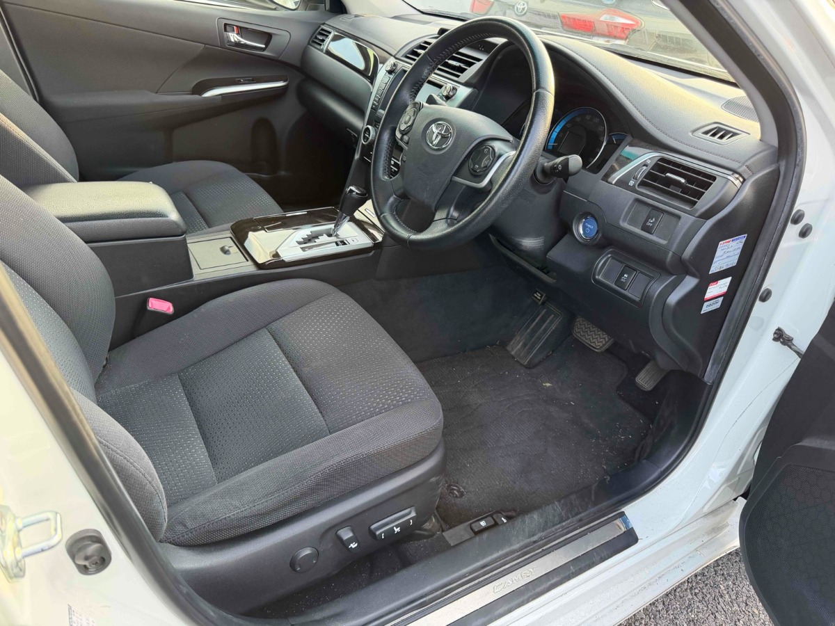 2013 Toyota Camry thumbnail