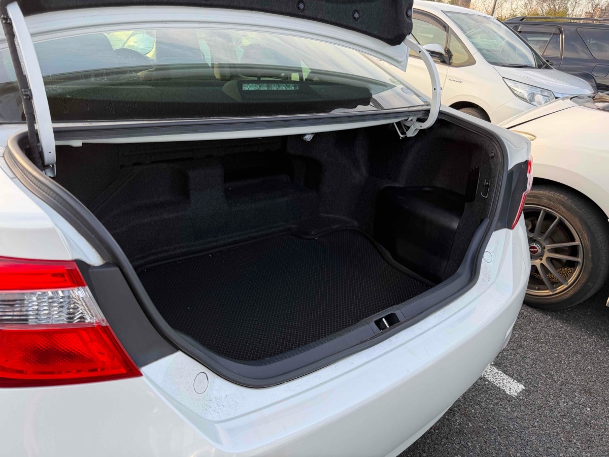 2013 Toyota Camry thumbnail