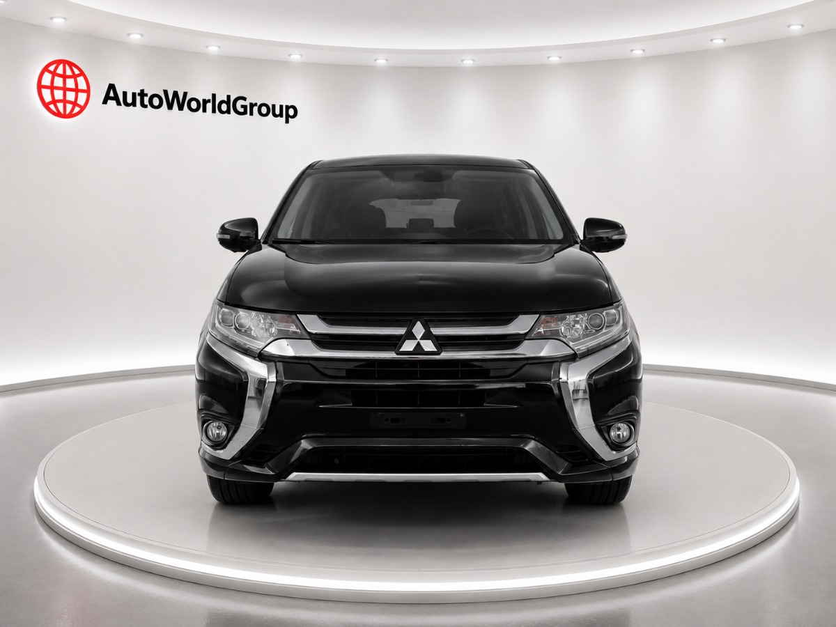 2015 Mitsubishi Outlander thumbnail