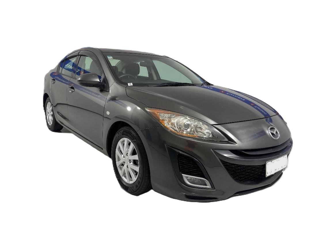 2010 Mazda Axela thumbnail