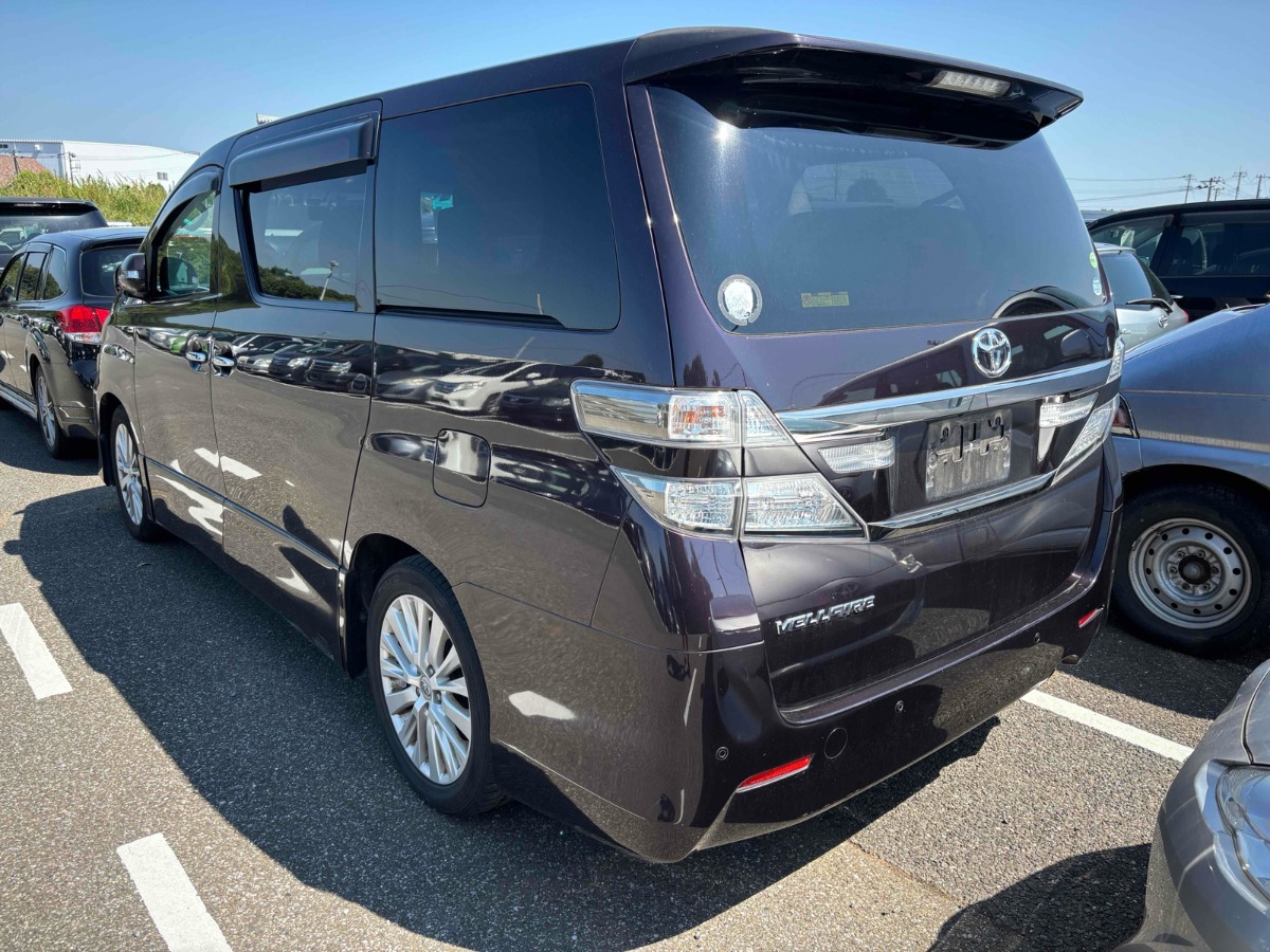 2012 Toyota Vellfire thumbnail