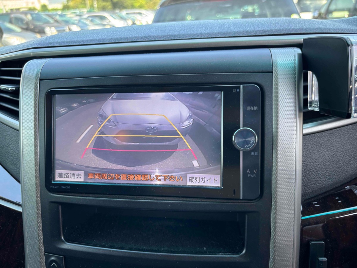2012 Toyota Vellfire thumbnail
