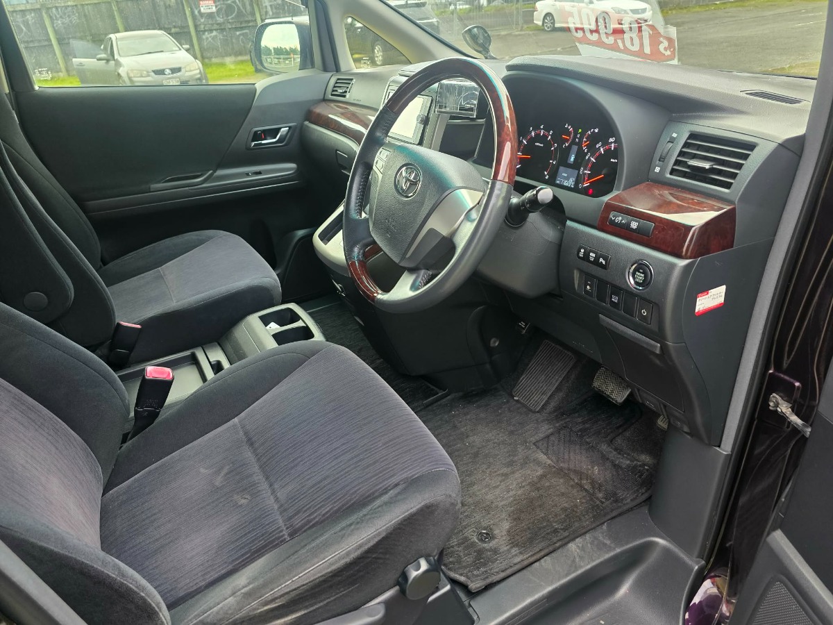 2012 Toyota Vellfire thumbnail