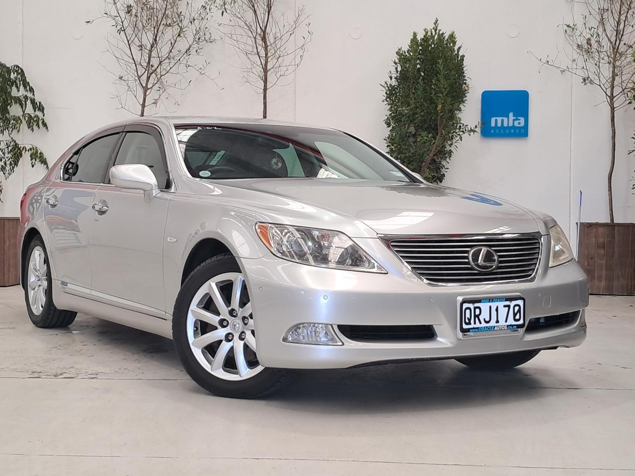 2009 Lexus LS460 thumbnail