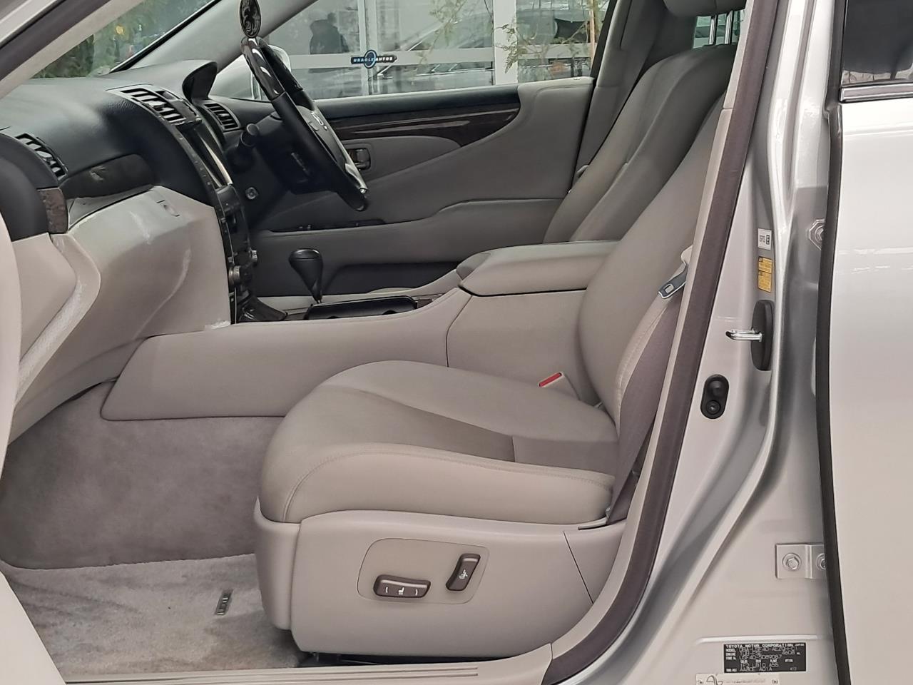 2009 Lexus LS460 thumbnail