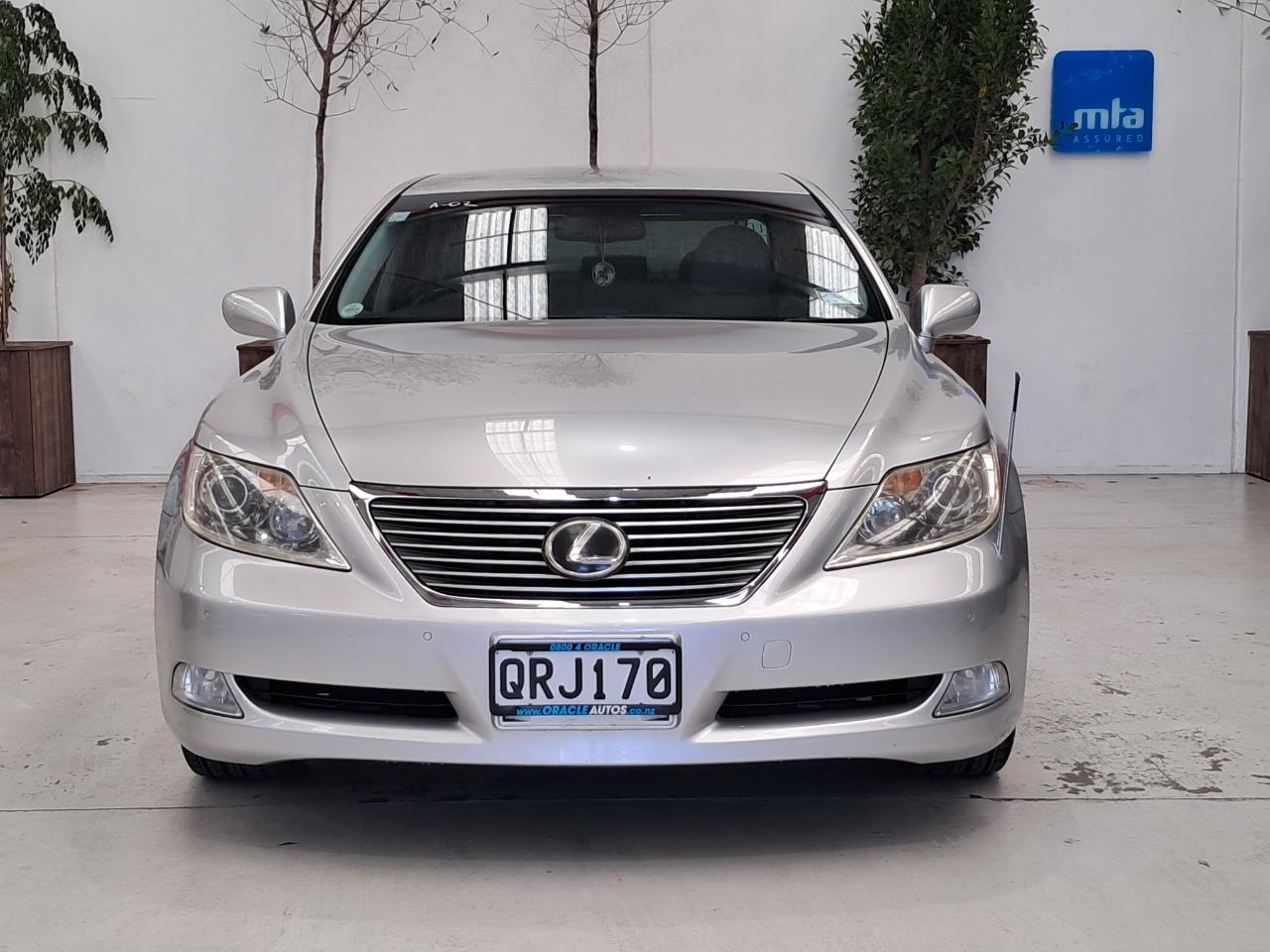 2009 Lexus LS460 thumbnail